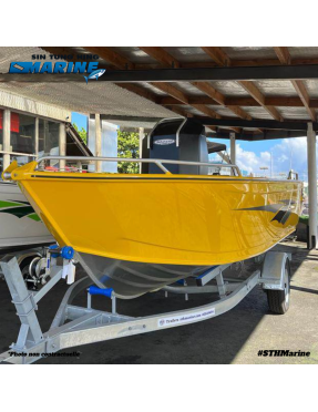 STESSL BOAT 520 APACHE PRO CENTER CONSOLE