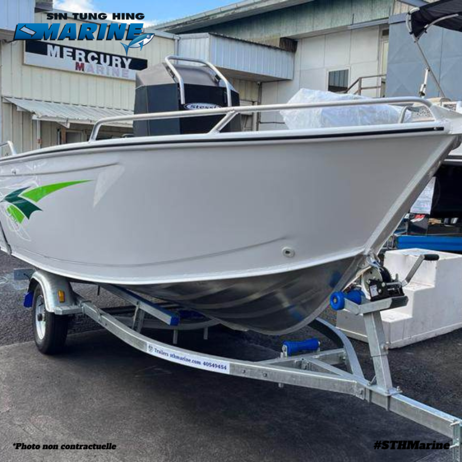 STESSL BOAT 460 APACHE PRO CENTER CONSOLE